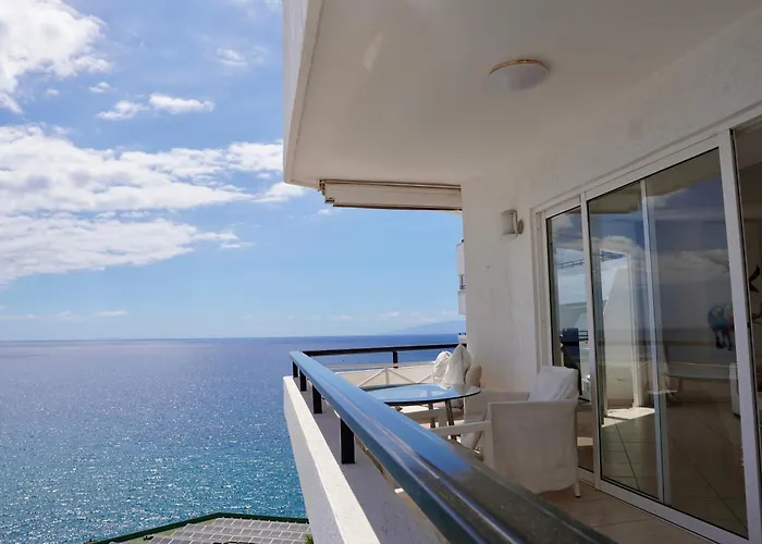 Club Villamar Exclusive Beachfront Penthouse Apartment *